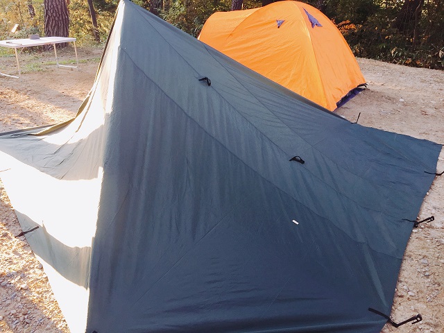ソロキャンプで使うDDタープのサイズ４×４の大きさはデカ過ぎる 