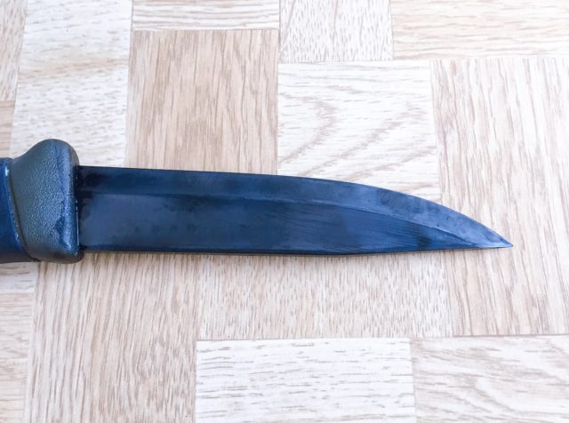 モーラナイフの黒錆加工 (15)